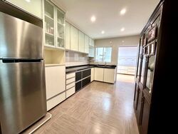 Burgundy Drive (D23),  #612037321